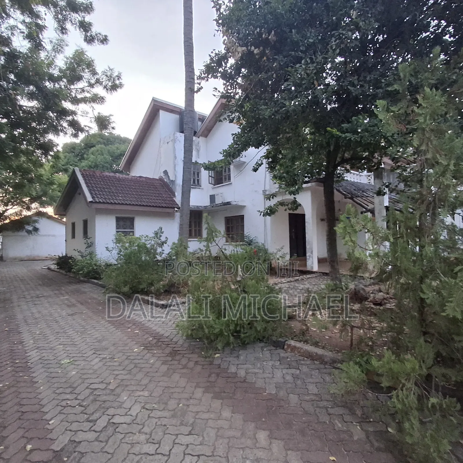 4bdrm House in Mbezibeach for sale