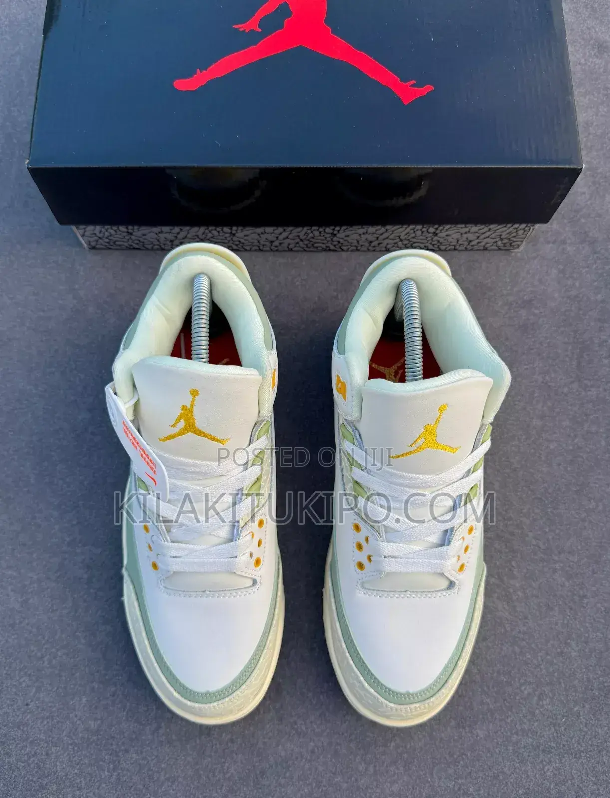 Air Jordan 3 Sneaker