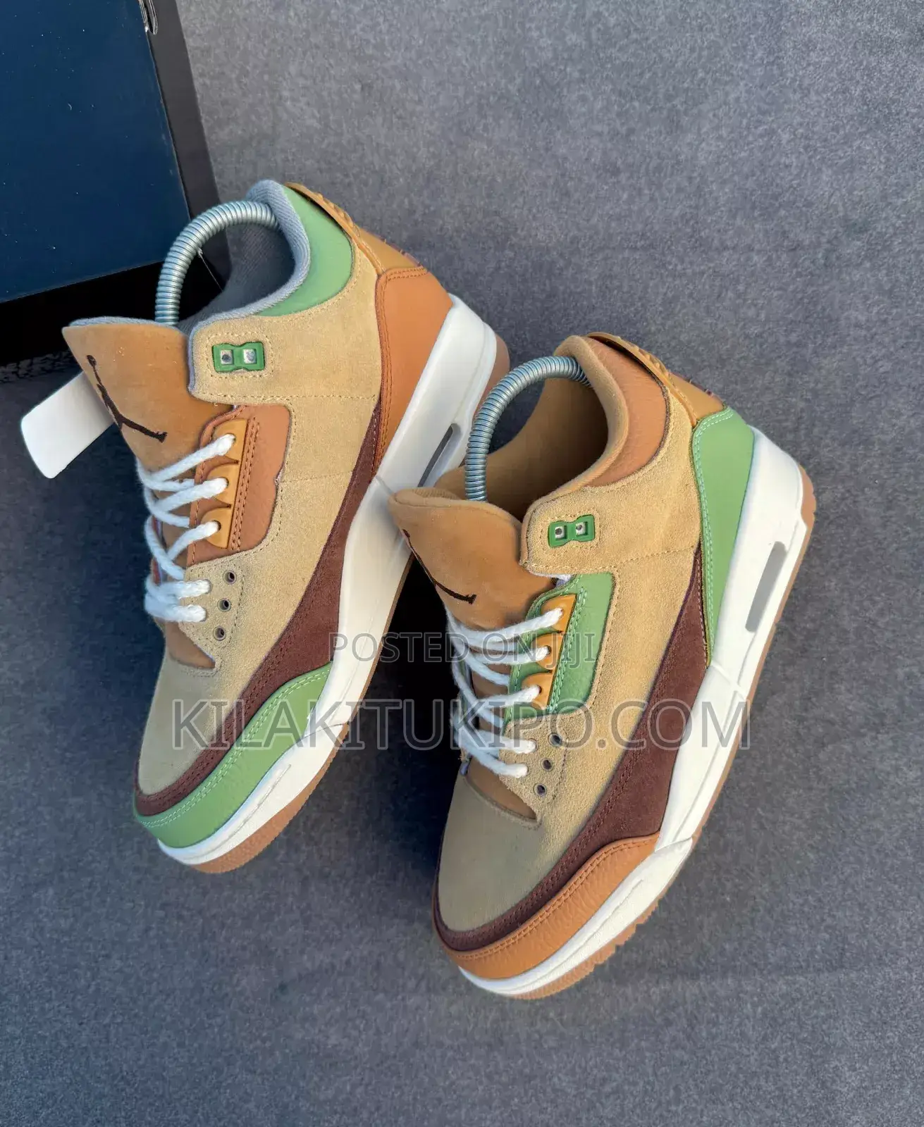 Air Jordan 3 Sneaker