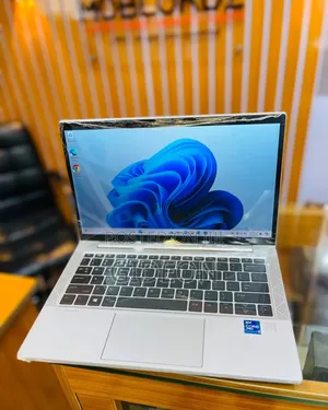 Laptop HP EliteBook 830 G8 32GB Intel Core I7 SSD 1T