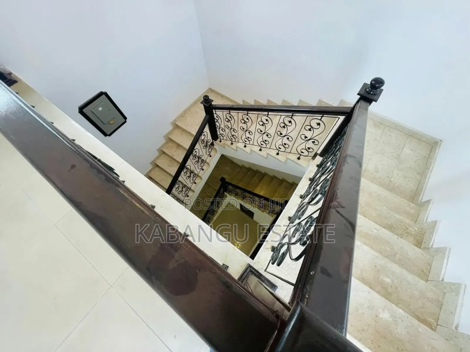 4bdrm Villa in Ada Estates for rent