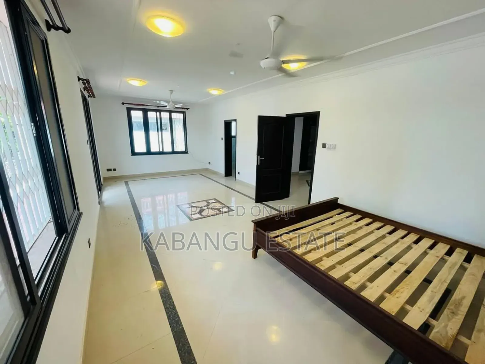 4bdrm Villa in Ada Estates for rent