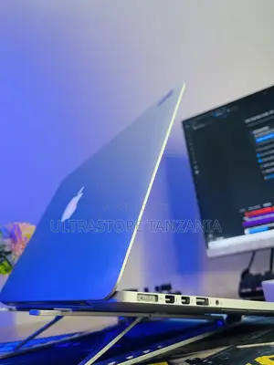 Laptop Apple MacBook Pro 2015 16GB Intel Core I5 SSD 512GB
