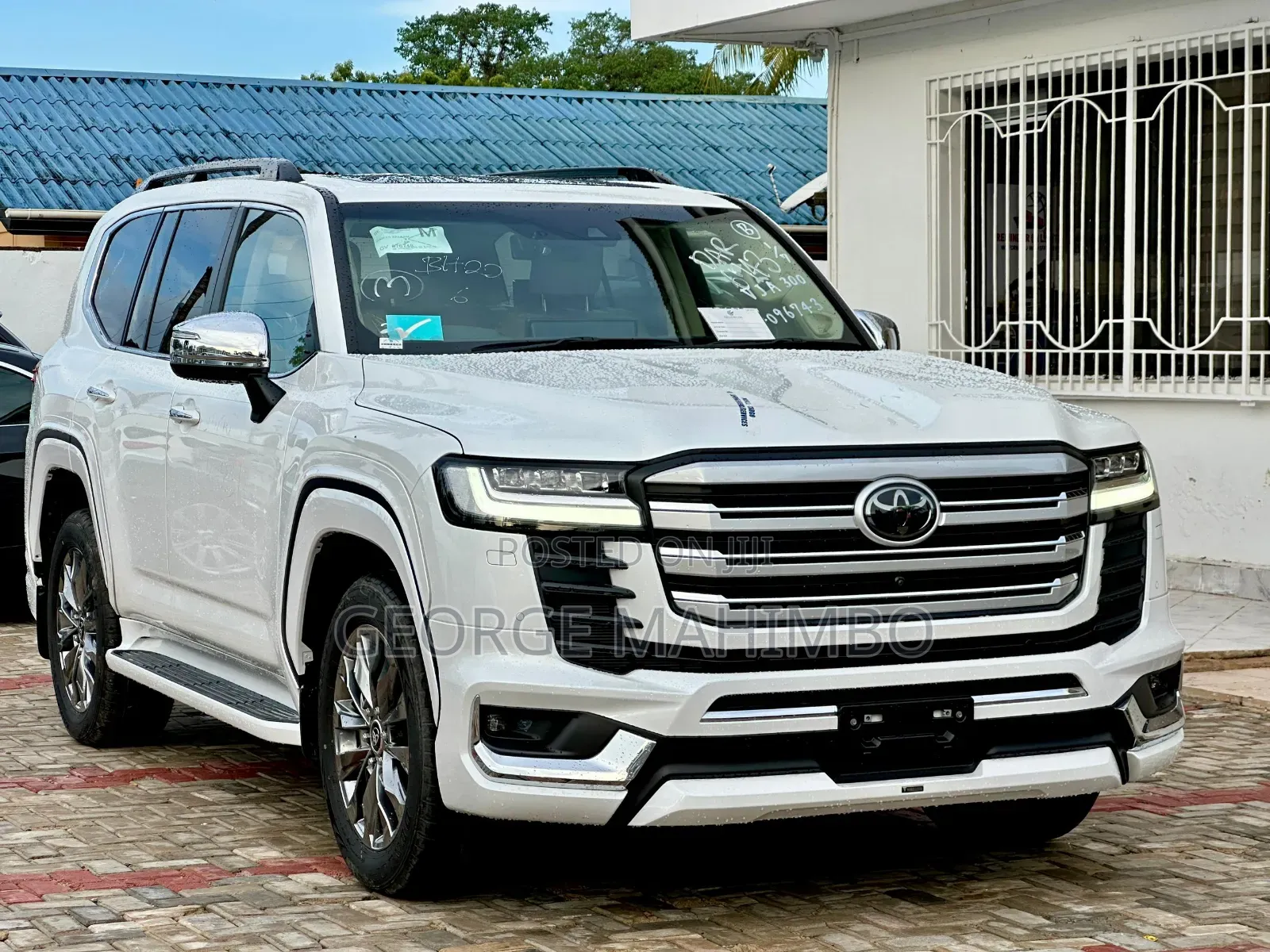 Toyota Land Cruiser 2024 White