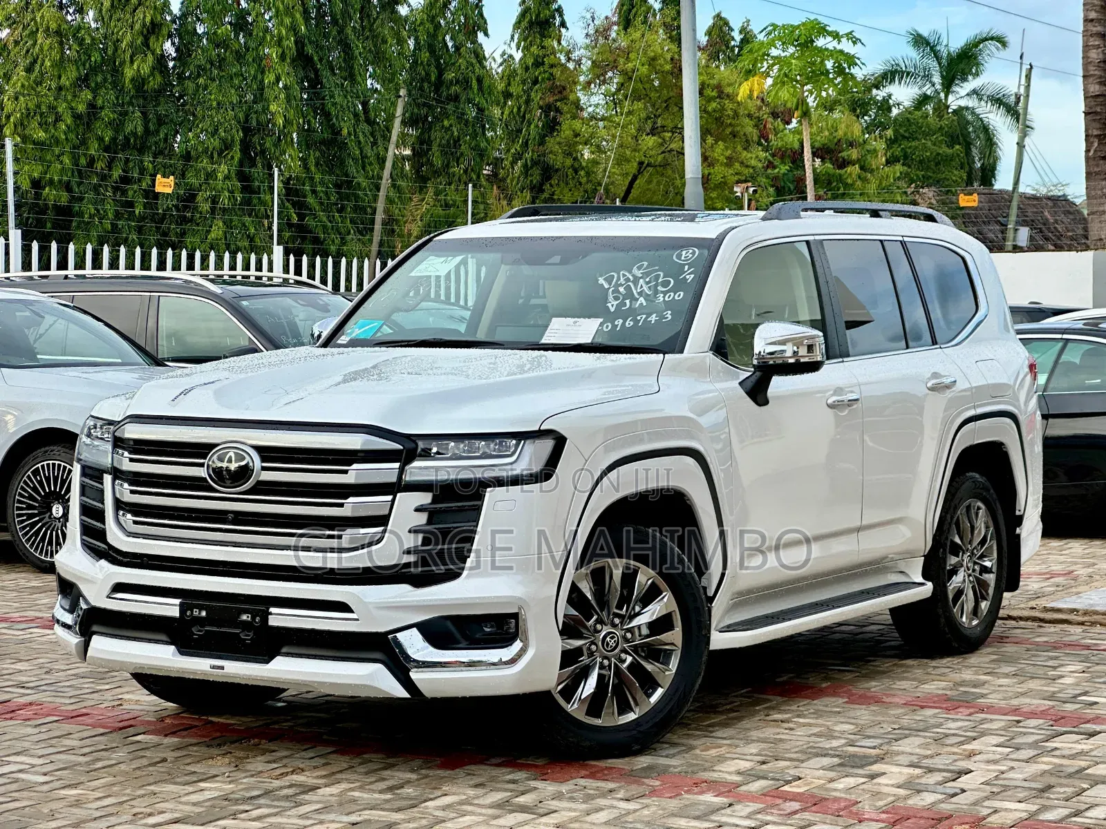 Toyota Land Cruiser 2024 White