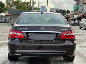 Mercedes-Benz E200 2012 Burgundy