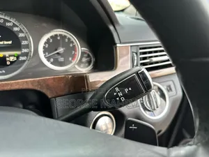 Mercedes-Benz E200 2012 Burgundy