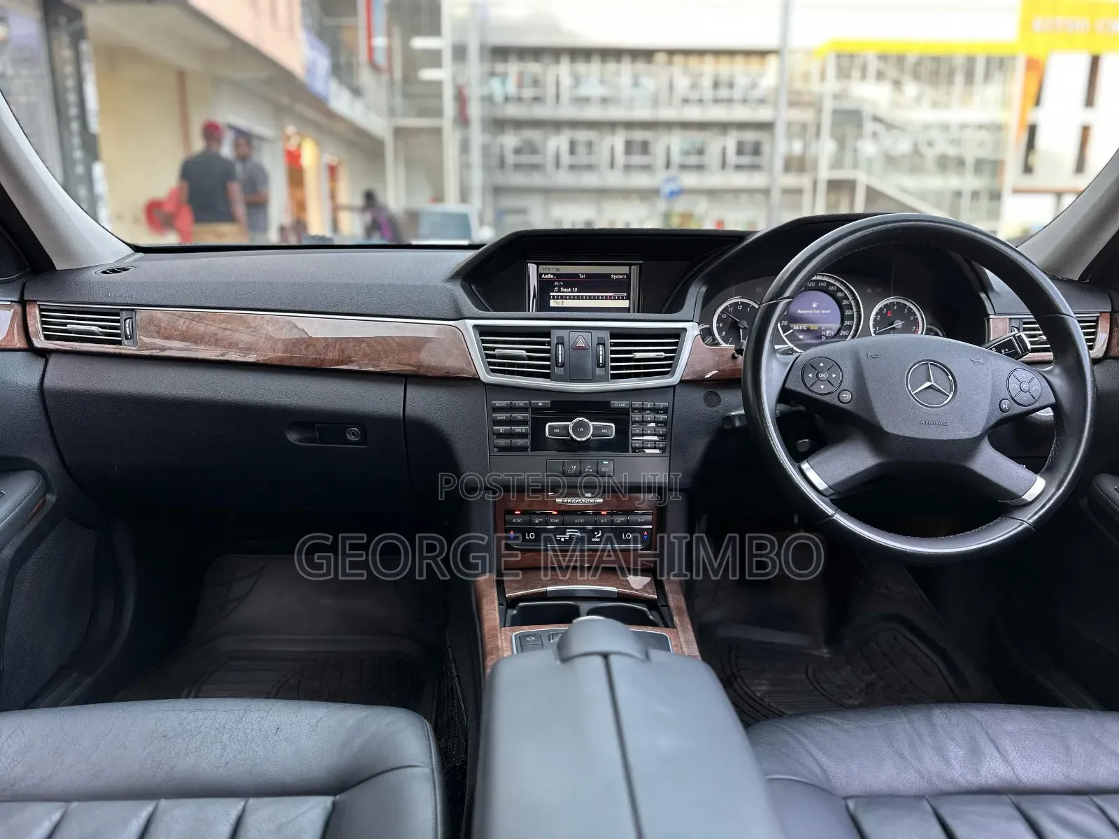 Mercedes-Benz E200 2012 Burgundy
