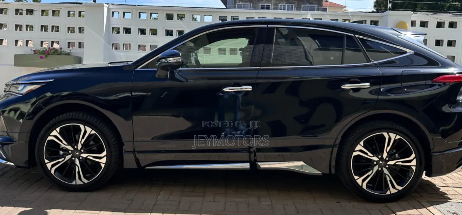 Toyota Harrier 2022 Black