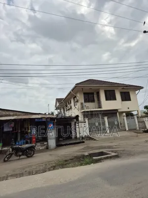 4bdrm Block of Flats in Mwananyamala, Kinondoni for sale