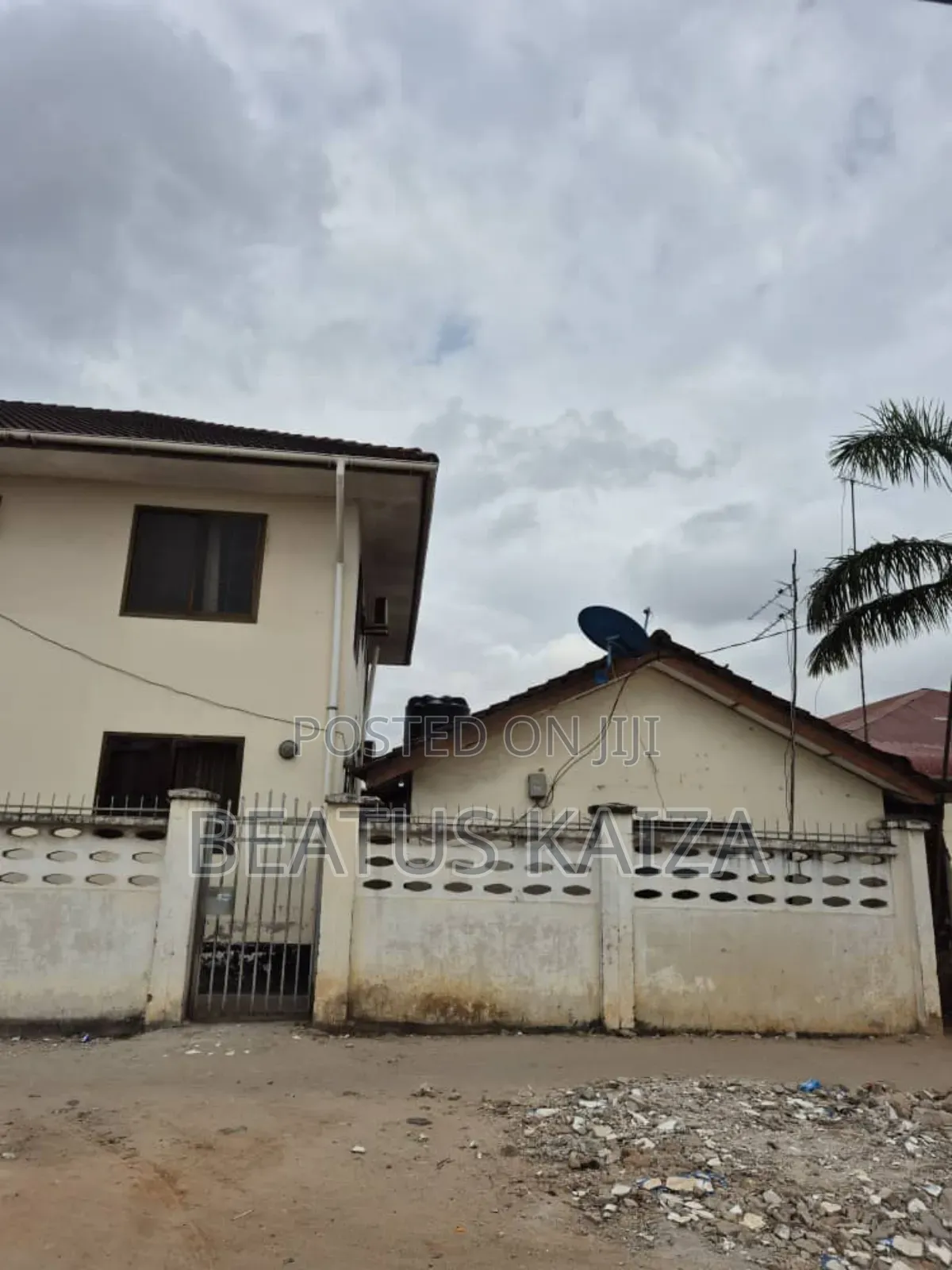 4bdrm Block of Flats in Mwananyamala, Kinondoni for sale