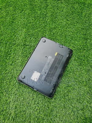 Laptop HP EliteBook 820 G3 8GB Intel Core I3 SSD 256GB