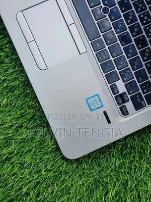 Laptop HP EliteBook 820 G3 8GB Intel Core I3 SSD 256GB
