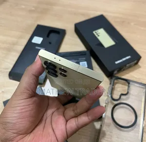 New Samsung Galaxy S24 Ultra 256 GB Gold