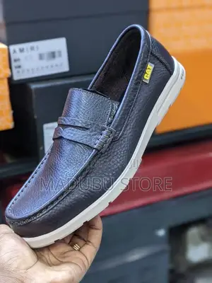 Casual and Fashion Simple Shoes