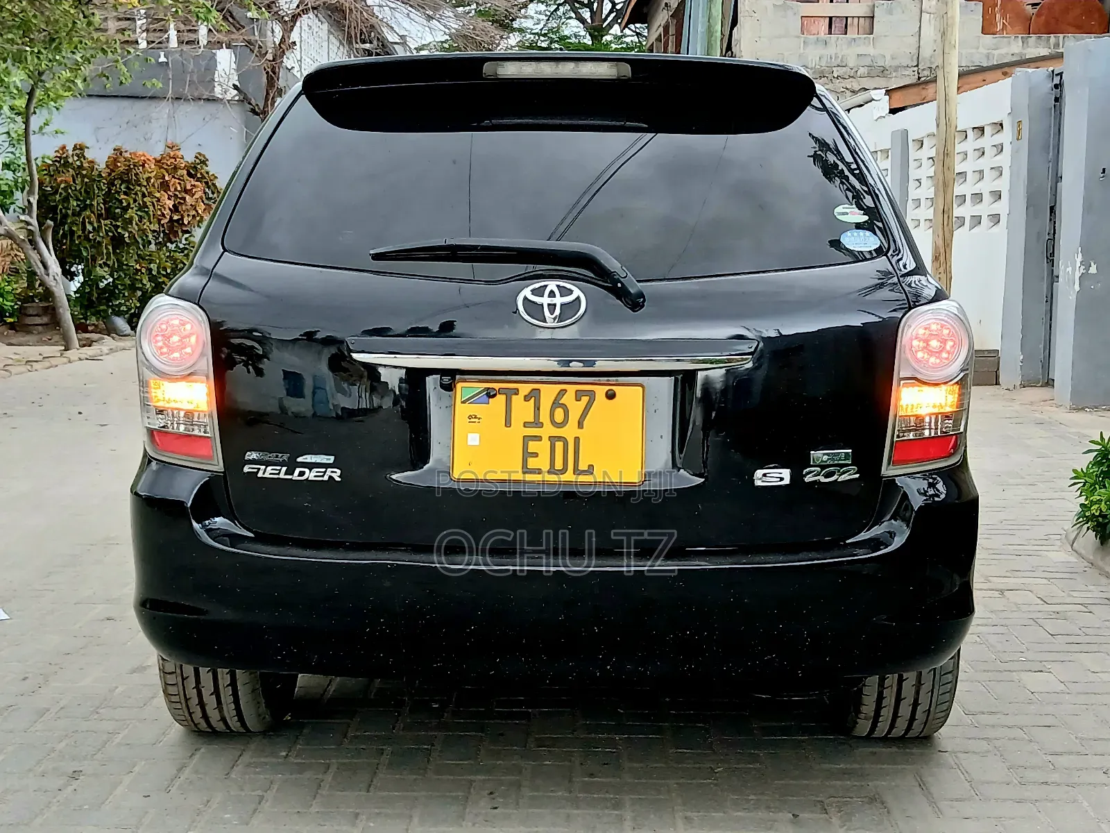 Toyota Corolla Fielder 2011 Black