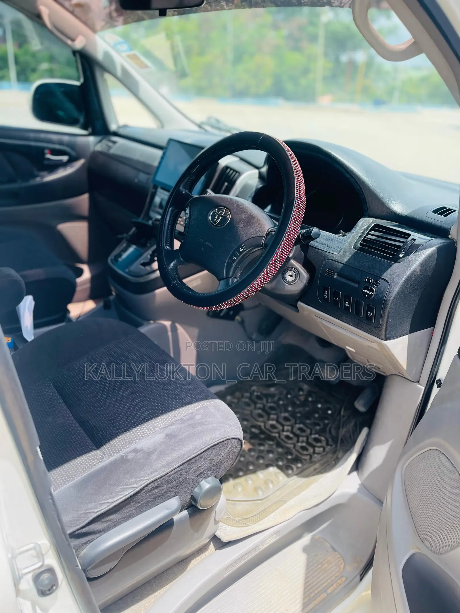 Toyota Alphard 2005 White