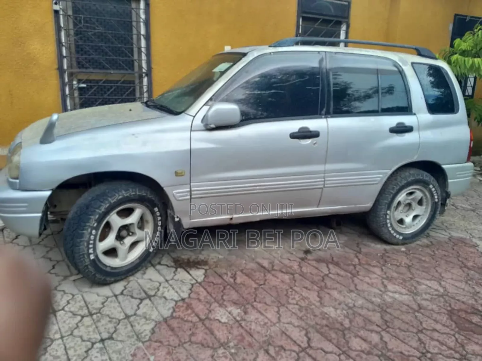 Suzuki Grand Vitara 2000 Silver