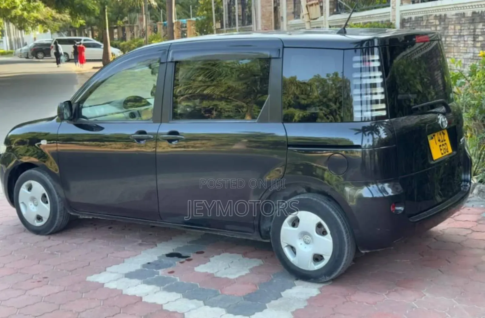 Toyota Sienta 2006 Black