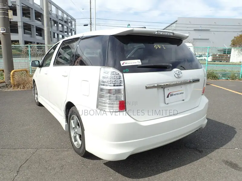 Toyota Wish 2004 Pearl