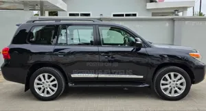Toyota Land Cruiser 2015 Black