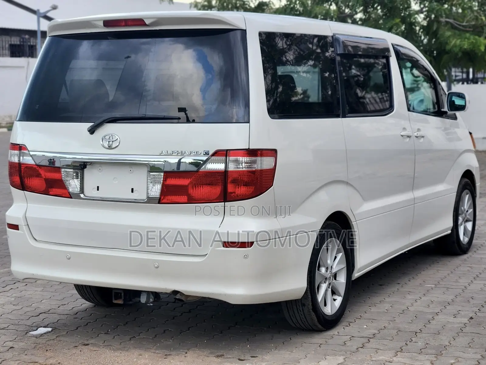 Toyota Alphard 2.4 Petrol FWD 2004 White