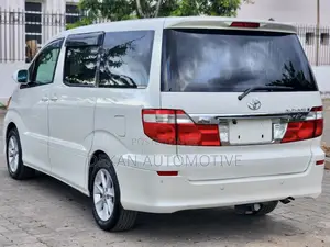 Toyota Alphard 2.4 Petrol FWD 2004 White