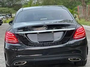 Mercedes-Benz C200 2015 Black