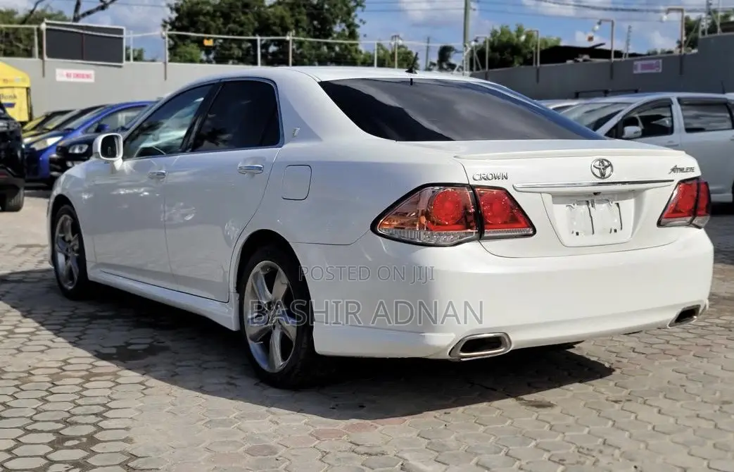 Toyota Crown 2008 Off white
