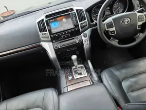 Toyota Land Cruiser 2015 Black