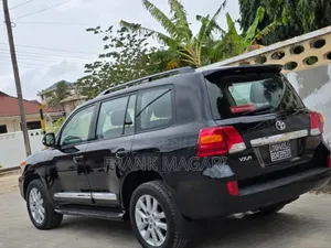 Toyota Land Cruiser 2015 Black