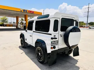 Land Rover Defender 2015 White
