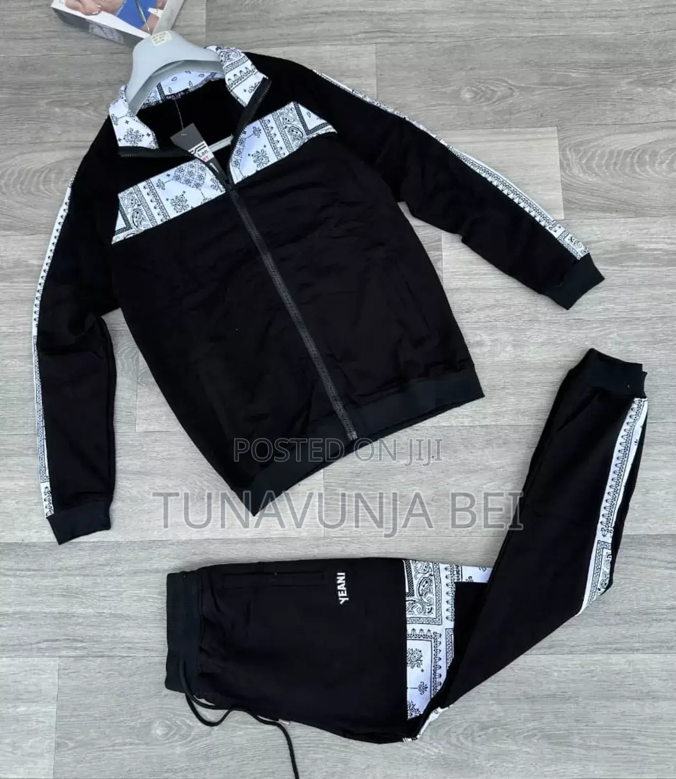 Black Outfit Style Bei Poa