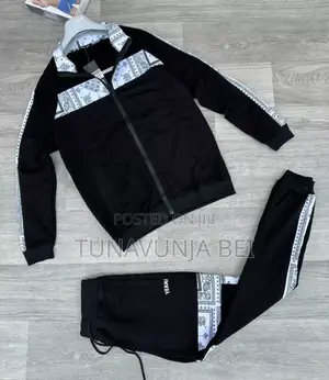 Black Outfit Style Bei Poa