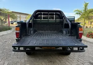 Toyota Hilux 2000 Green