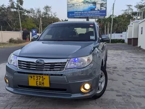 Photo - Subaru Forester 2008 Gray
