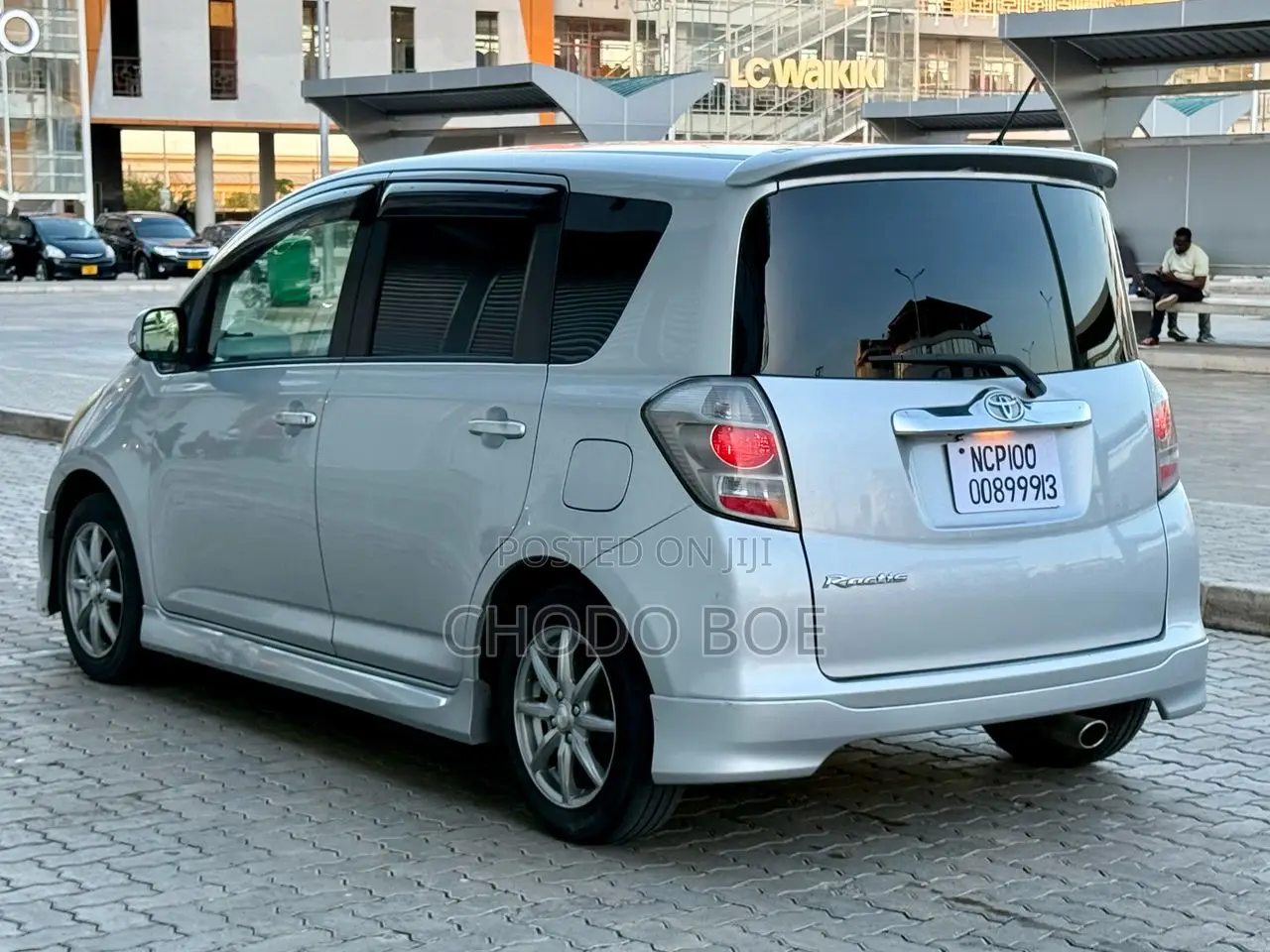 Toyota Ractis 2009 Silver