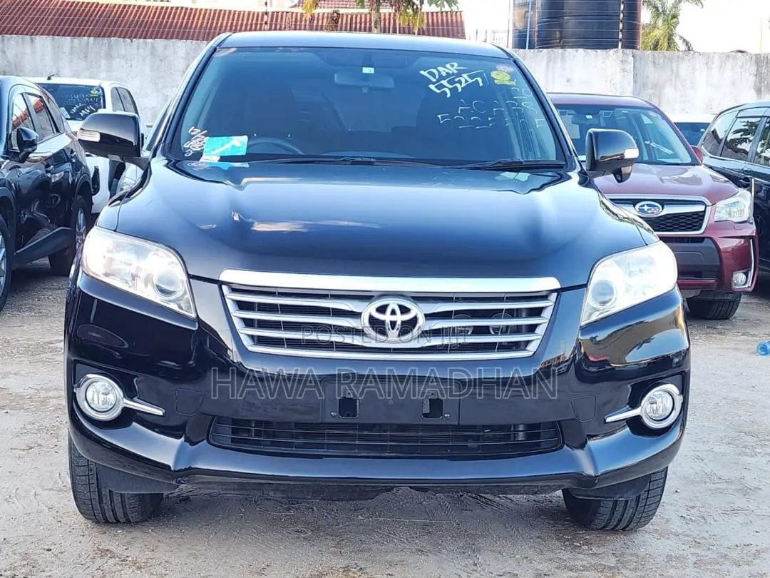 Toyota Vanguard 2012 Black