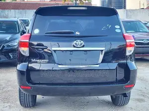 Toyota Vanguard 2012 Black