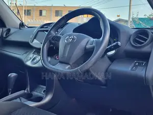 Toyota Vanguard 2012 Black