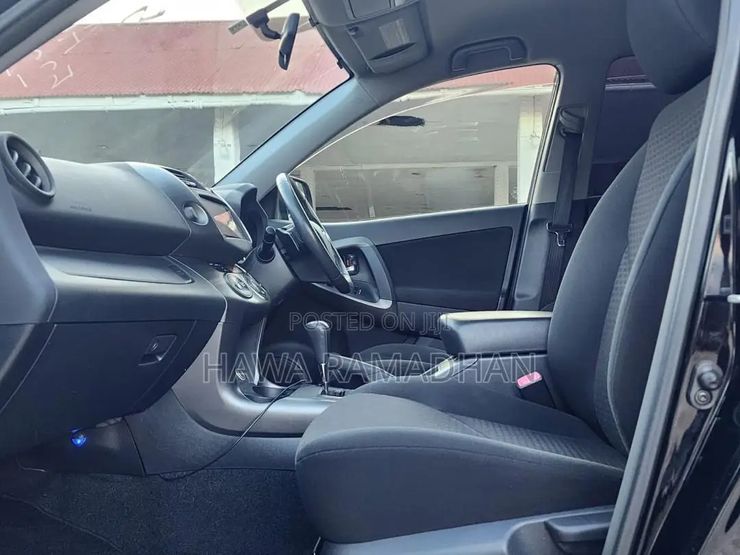 Toyota Vanguard 2012 Black