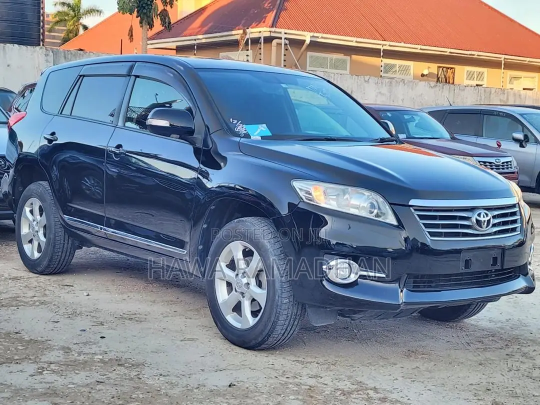 Toyota Vanguard 2012 Black