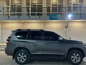 Toyota Land Cruiser Prado 2014 Silver
