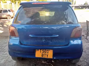 Toyota Vitz 2002 Blue
