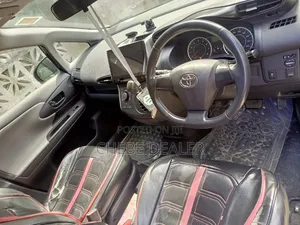Toyota Wish 2011 Silver