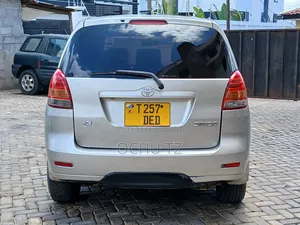 Toyota Corolla Spacio 2005 Silver