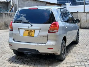 Toyota Corolla Spacio 2005 Silver