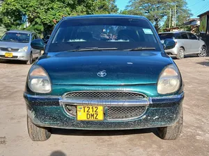Toyota Duet 2001 Green