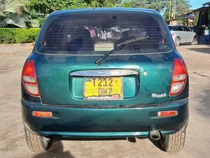 Toyota Duet 2001 Green