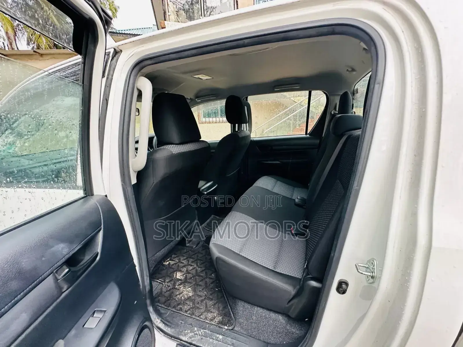 Toyota Hilux 2018 White